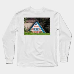 Half-timbered house, Mittelkirchen, Altes Land, Lower Saxony, Germany Long Sleeve T-Shirt